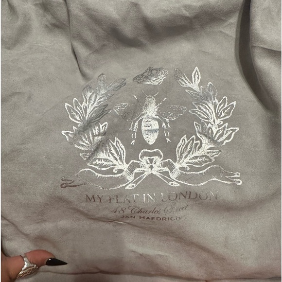 My flat in London bag with pearl accents - Picture 6 of 8